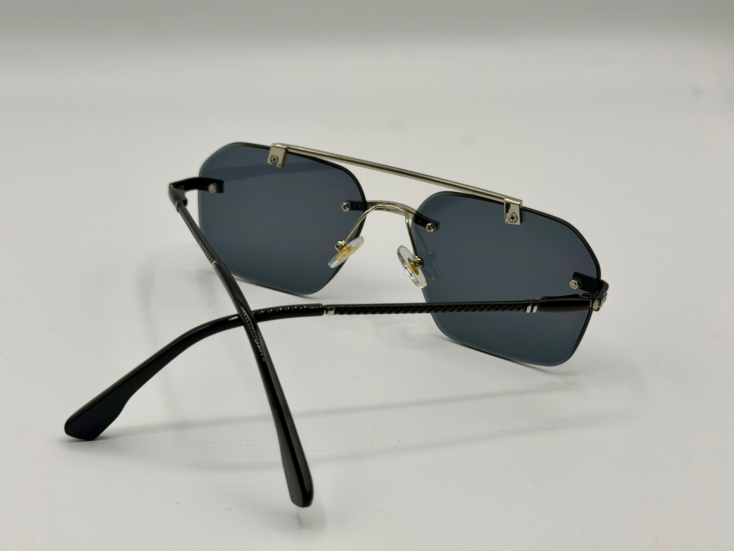 Aura Alpha Rimless Sunglasses 🕶️ A036