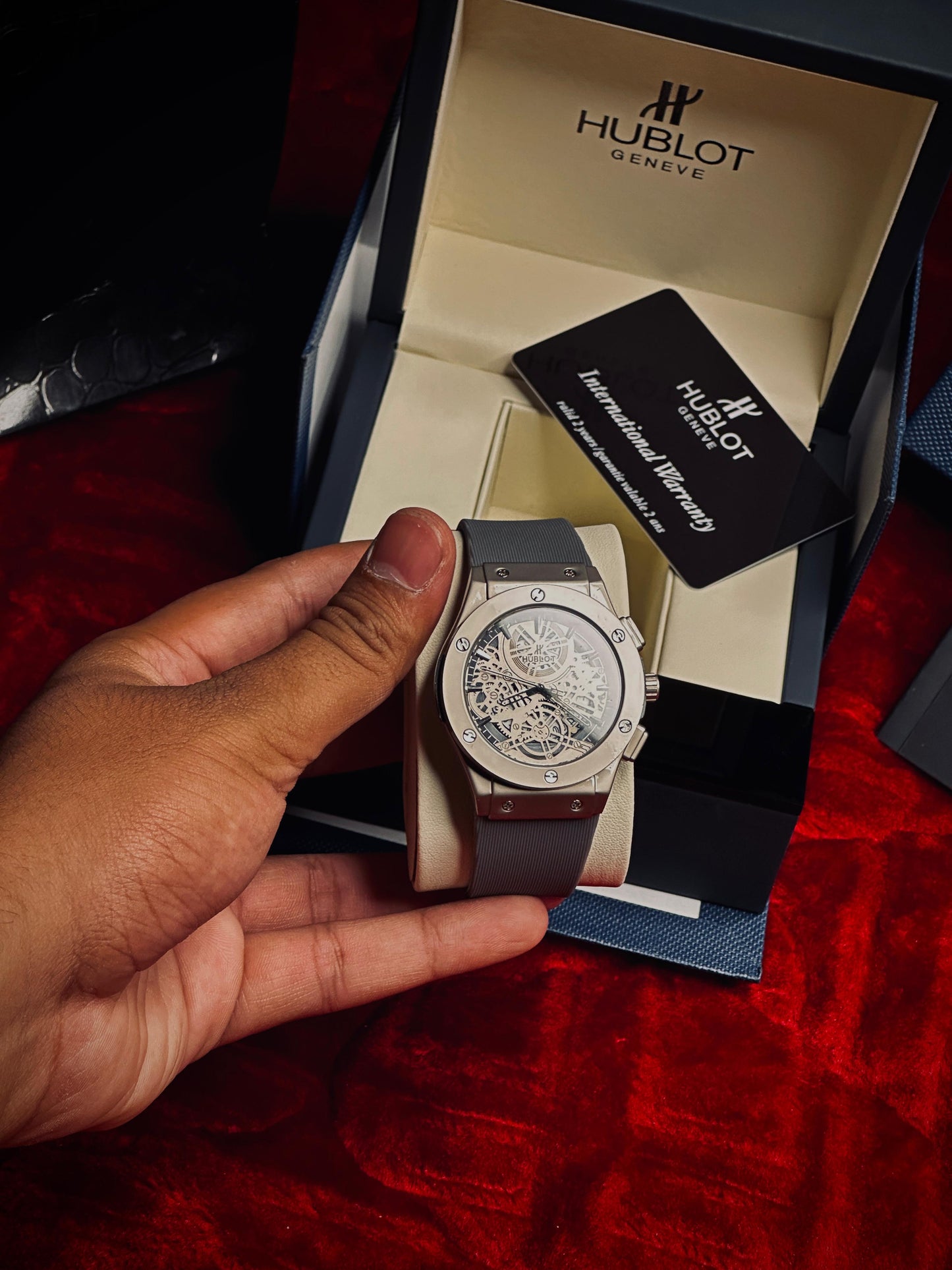 Hublot round dial with silicone straps