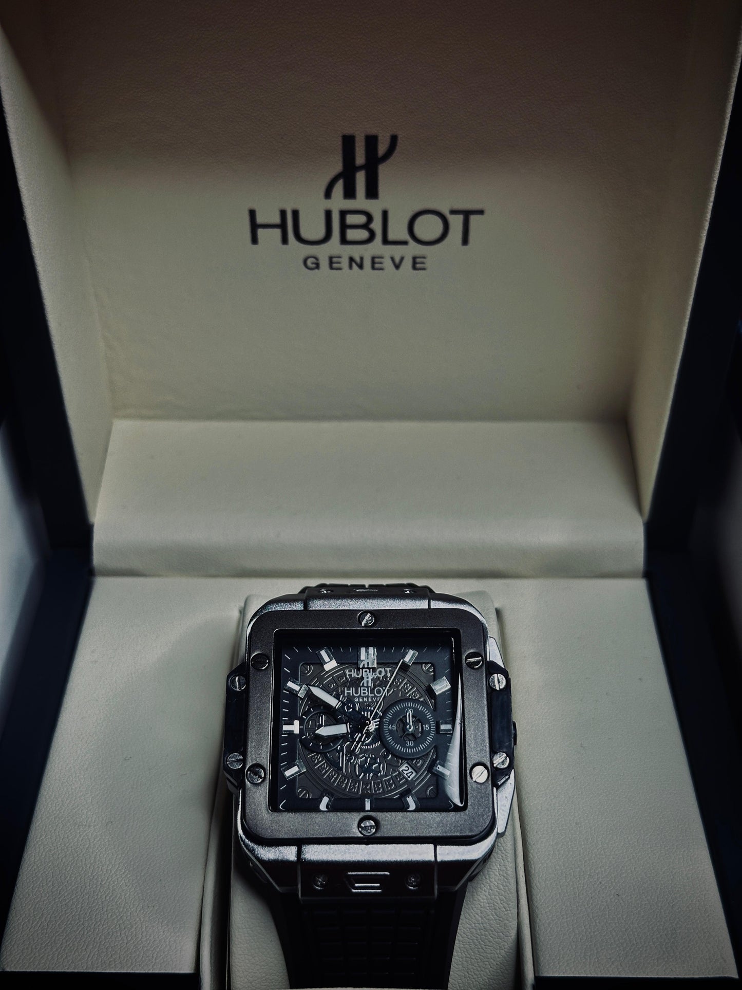 Hublot Square Bang Unico King with silicone straps